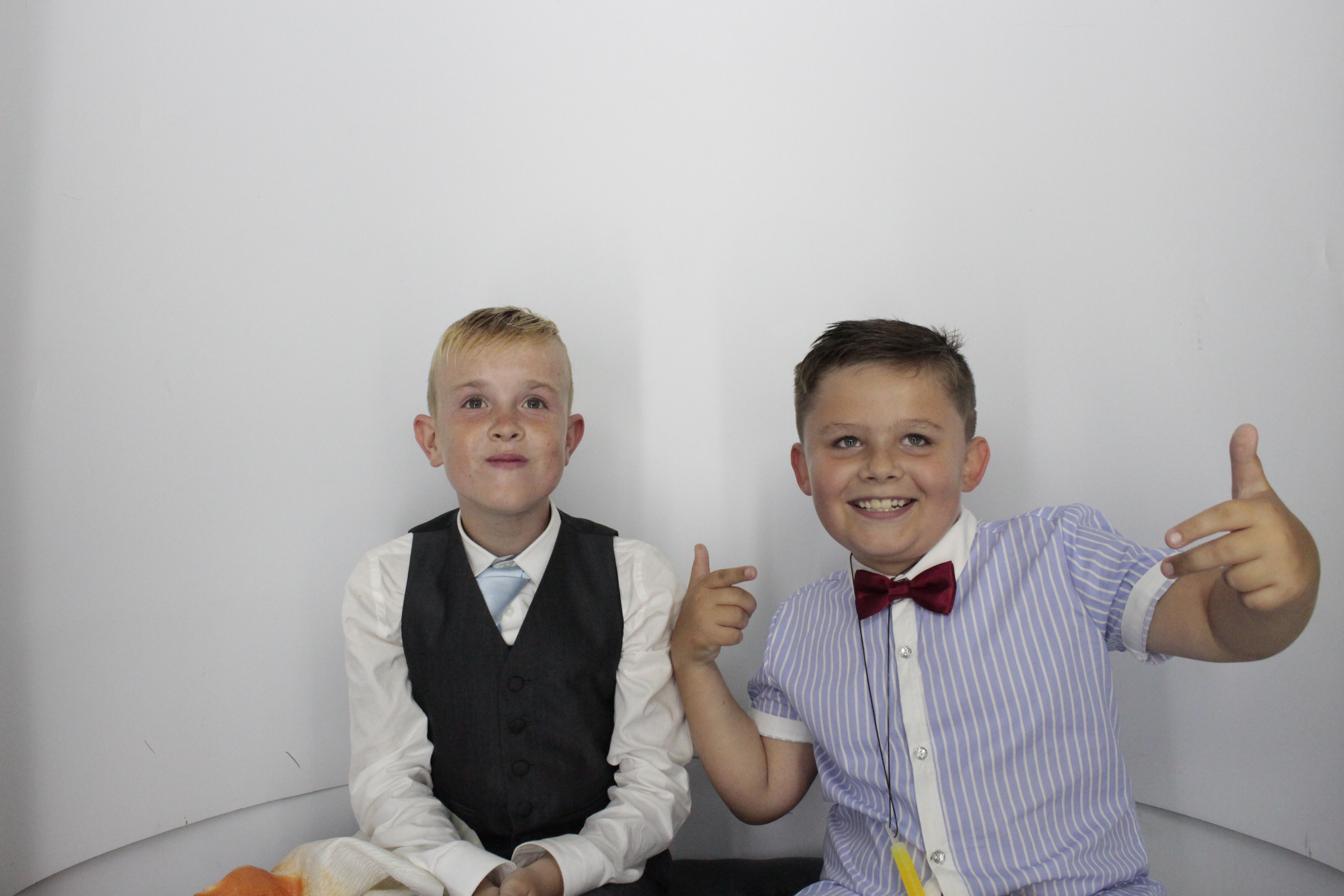 Richard & Karen's Wedding Reception | View more photos from the event at gallery.myphotoboothexperience.co.uk/u/MyPhotoBoothExperienceLtd/Richard-Karens-Wedding-Reception